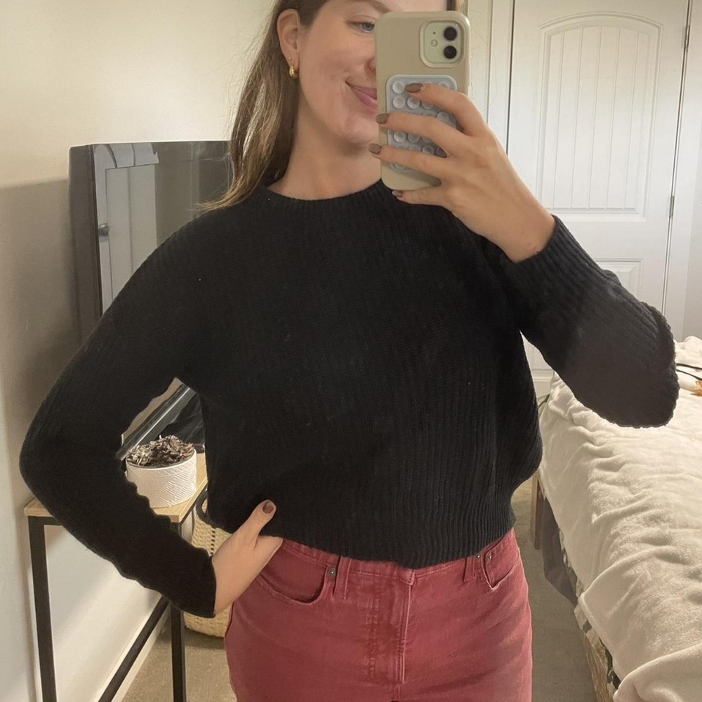 Black Shrunken Sweater Size Small